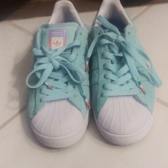 Men's Adidas skate shoes - Picture 4 of 11